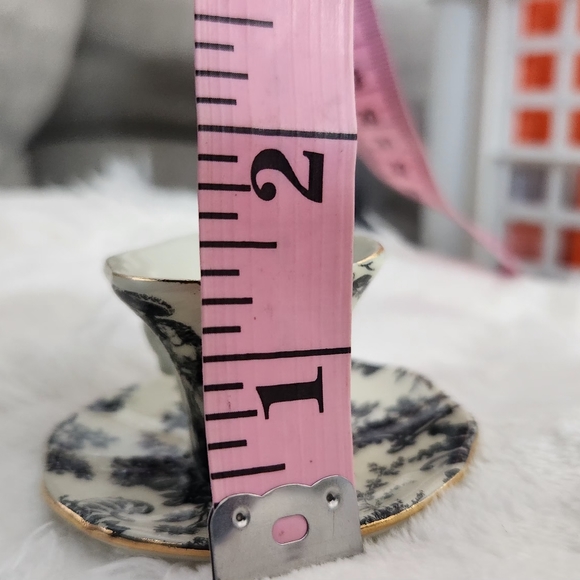 Vintage miniture Alice in Wonderland  ceramic tea Cup with saucer attached - Picture 6 of 7